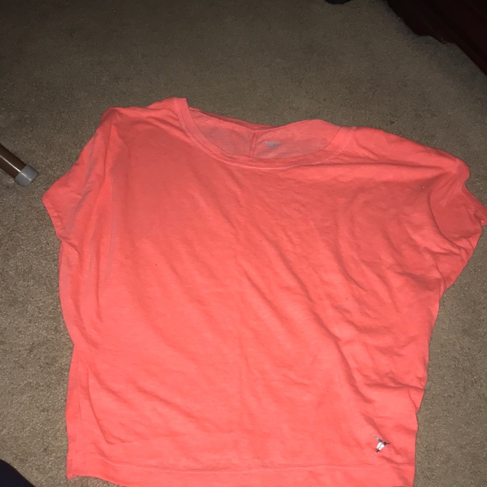Women’s active shirt